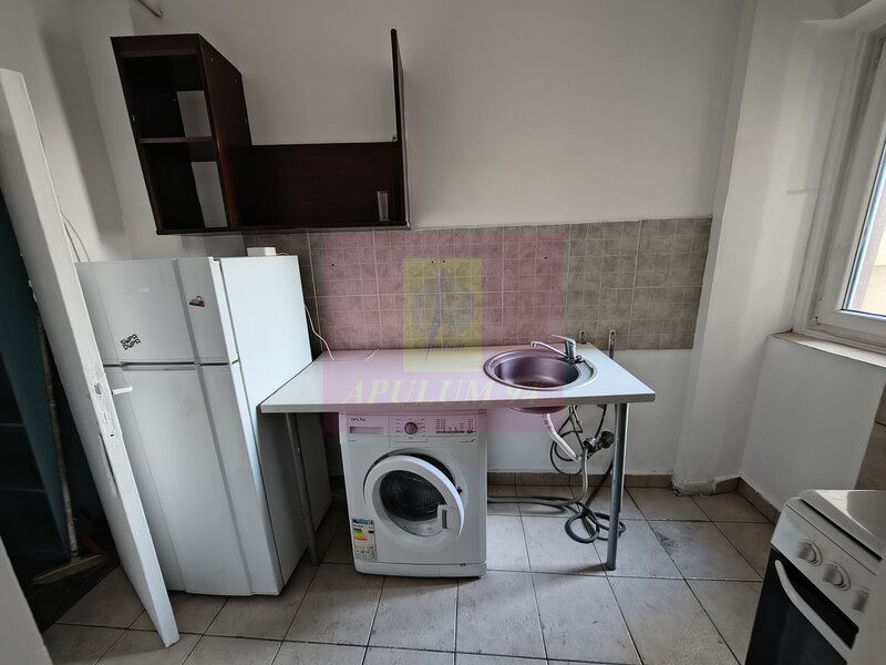 Garsoniera de inchiriat Ultracentral - Intre Piata Romana si Dorobanti